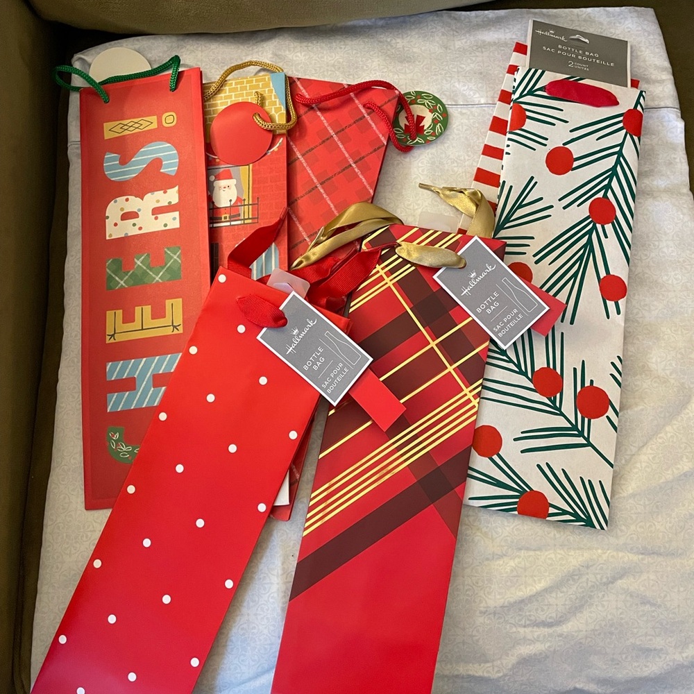 Seven Wine Bags for the Holidays!